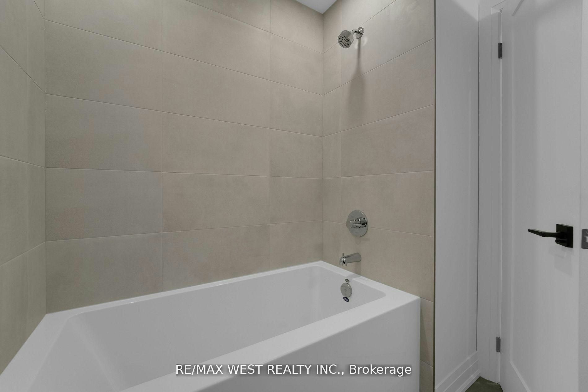 LOWER-521 St Johns Road, Toronto, ON, M6S 2L7 - 13