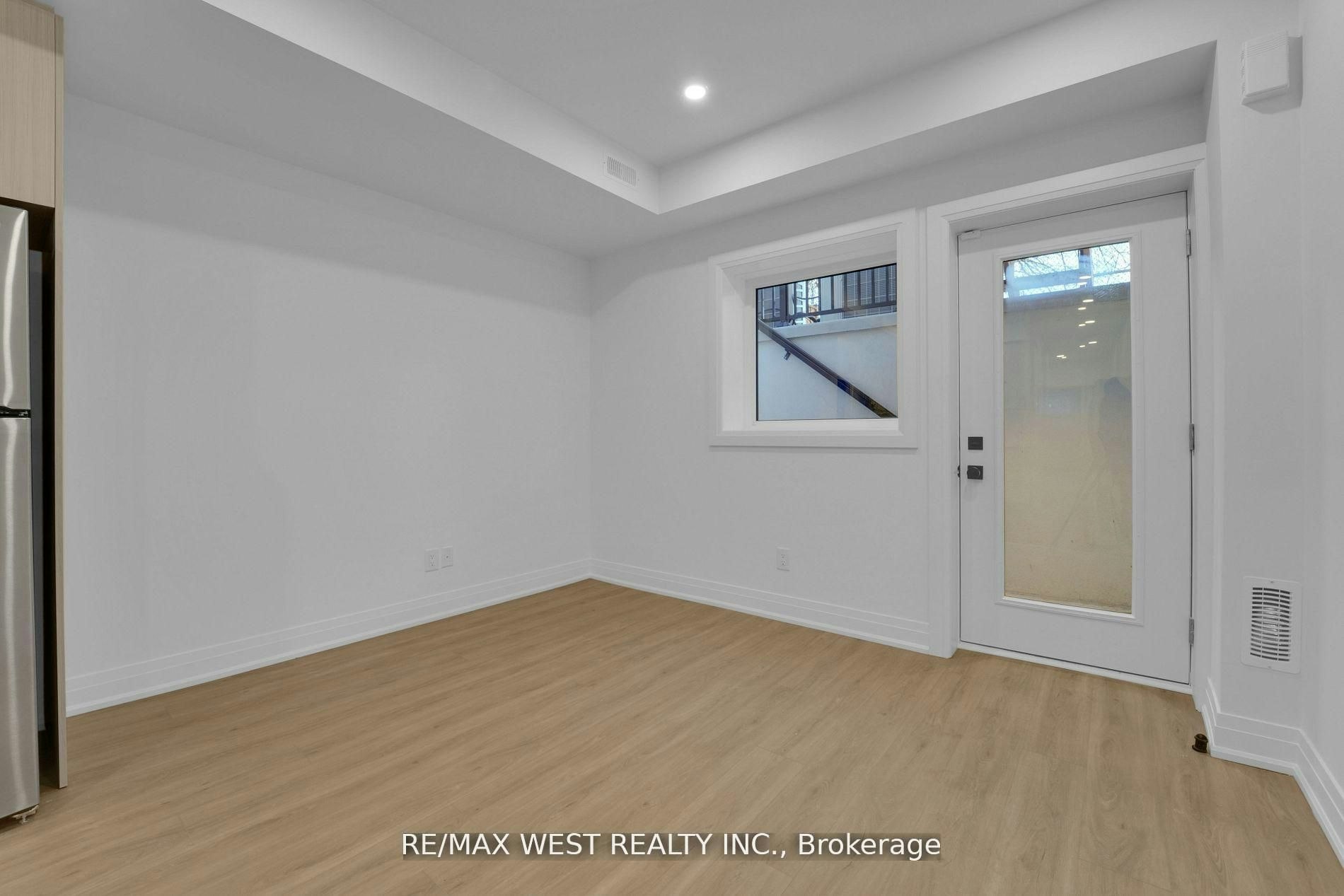 LOWER-521 St Johns Road, Toronto, ON, M6S 2L7 - 3