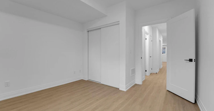 LOWER-521 St Johns Road, Toronto, ON, M6S 2L7 - 10