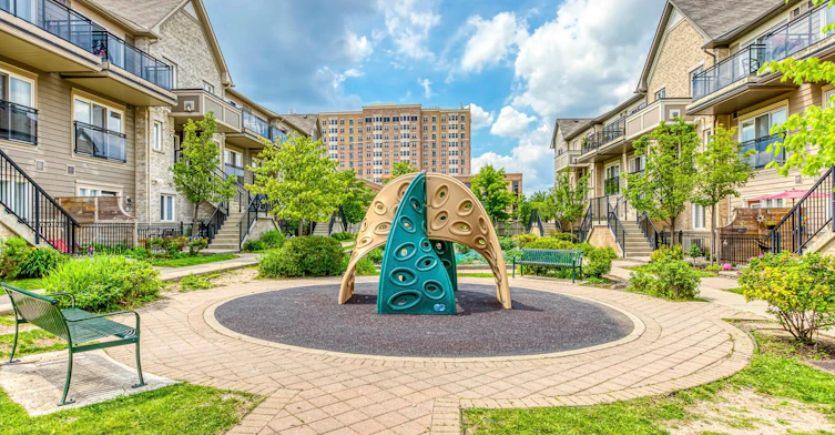 121-2891 Rio Court, Mississauga, ON, L5M 0S3 - 2