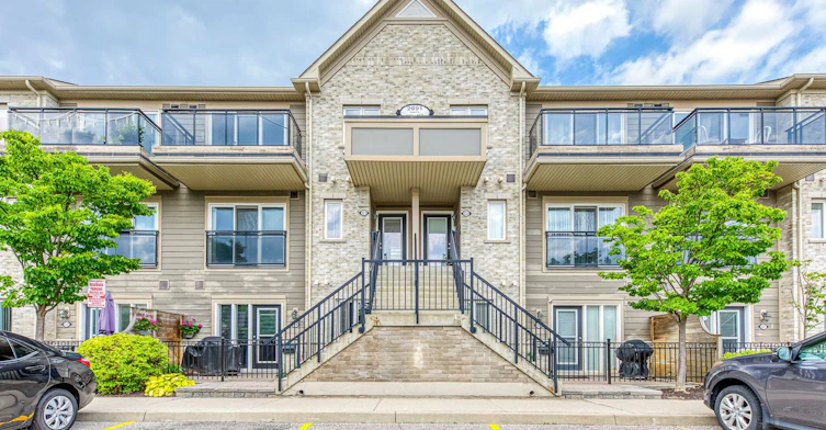 121-2891 Rio Court, Mississauga, ON, L5M 0S3