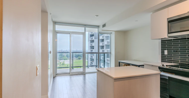 1101-1461 Lawrence Avenue W, Toronto, ON, M6L 0A6 - 9