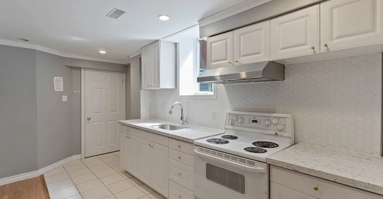 Bsmt-5003 Rosebush Road, Mississauga, ON, L5M 5M4 - 9