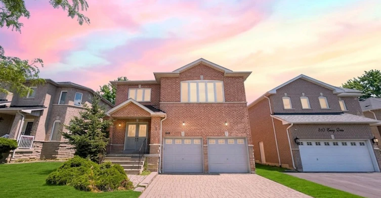 Bsmt-806 Envoy Drive, Mississauga, ON, L5W 1H3