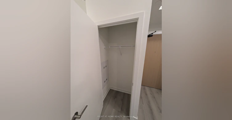 102-1440 Clarriage Court, Milton, ON, L9E 1B3 - 23