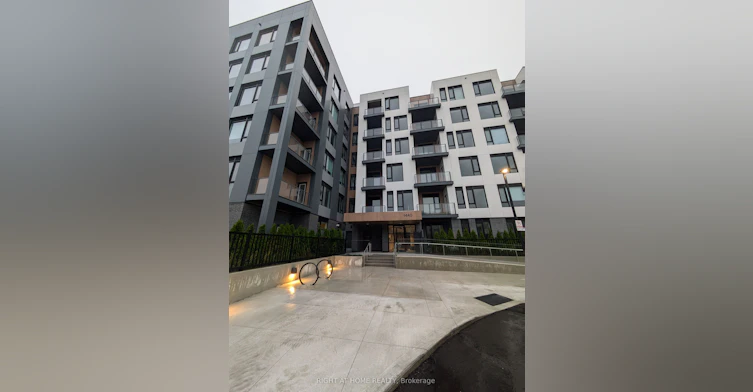 102-1440 Clarriage Court, Milton, ON, L9E 1B3