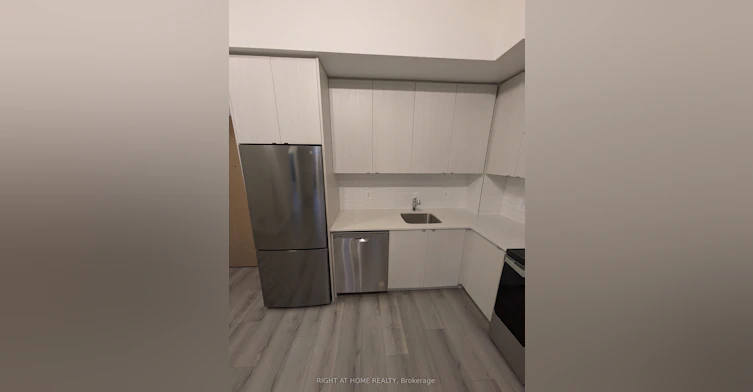 102-1440 Clarriage Court, Milton, ON, L9E 1B3 - 4
