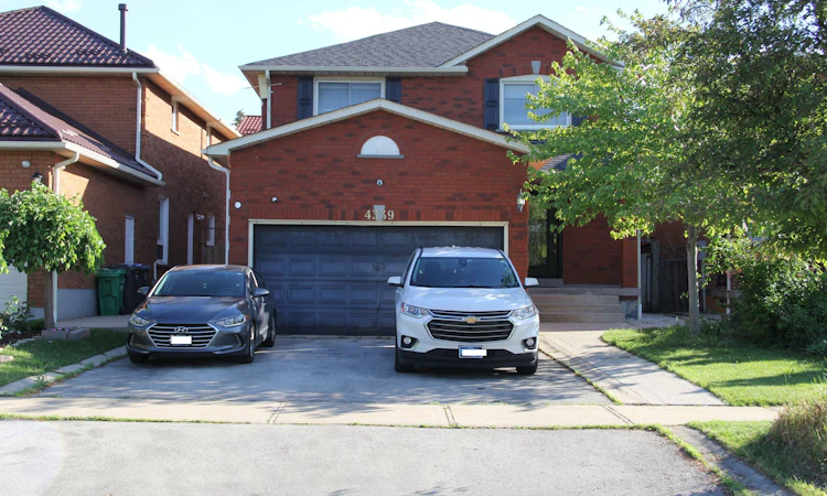 4339 Radisson Crescent