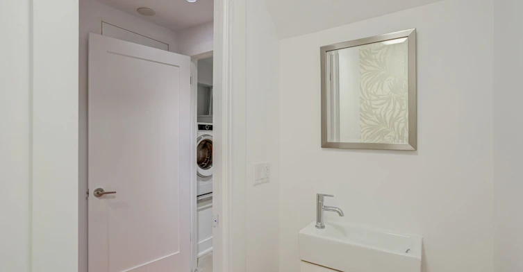 Main-363 Boon Avenue, Toronto, ON, M6E 4A4 - 36