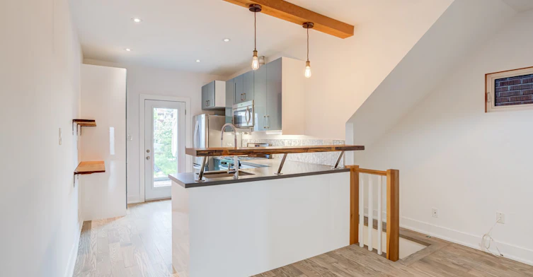 Main-363 Boon Avenue, Toronto, ON, M6E 4A4 - 16