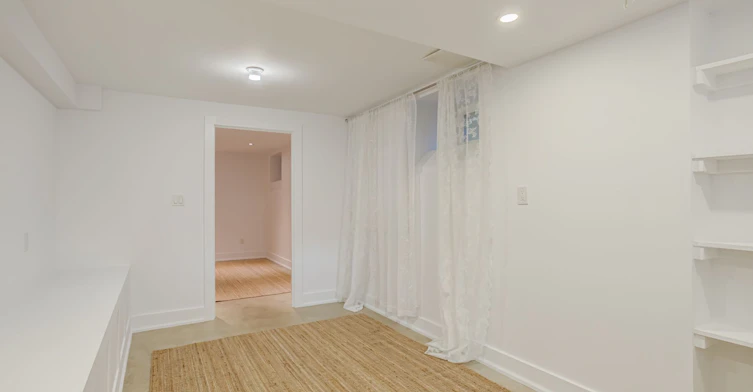 Main-363 Boon Avenue, Toronto, ON, M6E 4A4 - 35