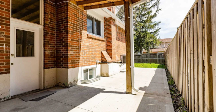 Basement-17 Manitou Crescent, Brampton, ON, L6S 2Z6 - 4