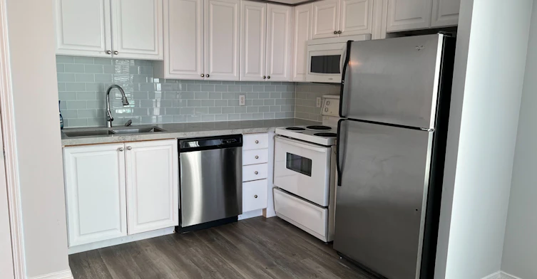 510-2545 Erin Centre Boulevard, Mississauga, ON, L5M 6Z9 - 2