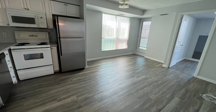 510-2545 Erin Centre Boulevard, Mississauga, ON, L5M 6Z9 - 3