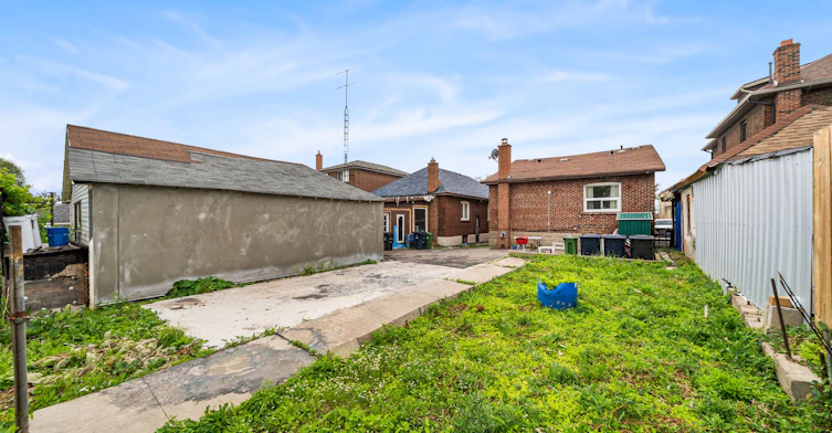 Main-49 Fairbank Avenue, Toronto, ON, M6E 3Y6 - 21