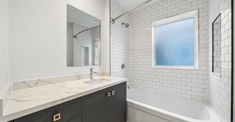 Main-49 Fairbank Avenue, Toronto, ON, M6E 3Y6 - 19
