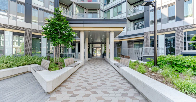 413-2501 Saw Whet Boulevard, Oakville, ON, L6M 5N2