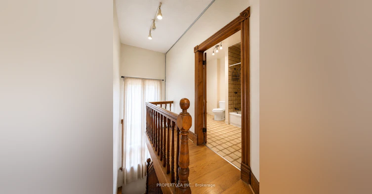1462 Queen Street W, Toronto, ON, M6K 1M2 - 11