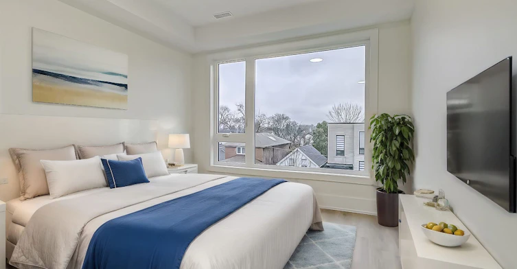 Upper-9 Beechwood Avenue, Toronto, ON, M6N 4S9 - 5