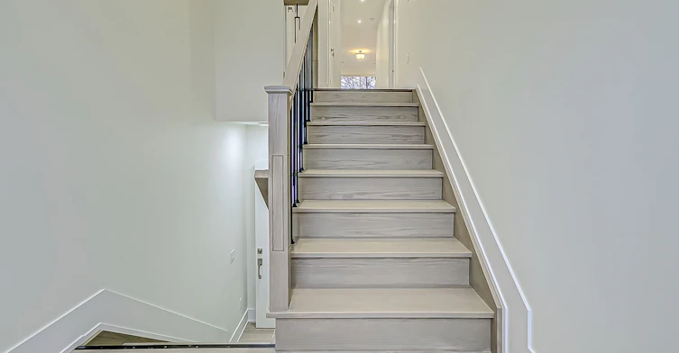 Upper-9 Beechwood Avenue, Toronto, ON, M6N 4S9 - 13