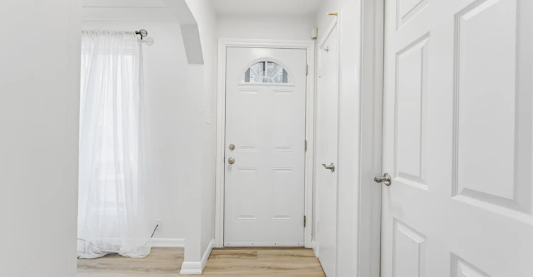 6 Bonnyview Drive, Toronto, ON, M8Y 3G6 - 5