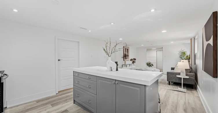 Lower-6 Bonnyview Drive, Toronto, ON, M8Y 3G6 - 16