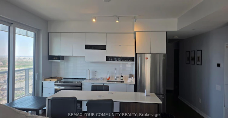 3903-4065 Confederation Parkway, Mississauga, ON, L5B 0L4 - 4