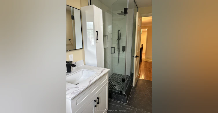 upper-11 Humber Boulevard, Toronto, ON, M6N 2H7 - 15