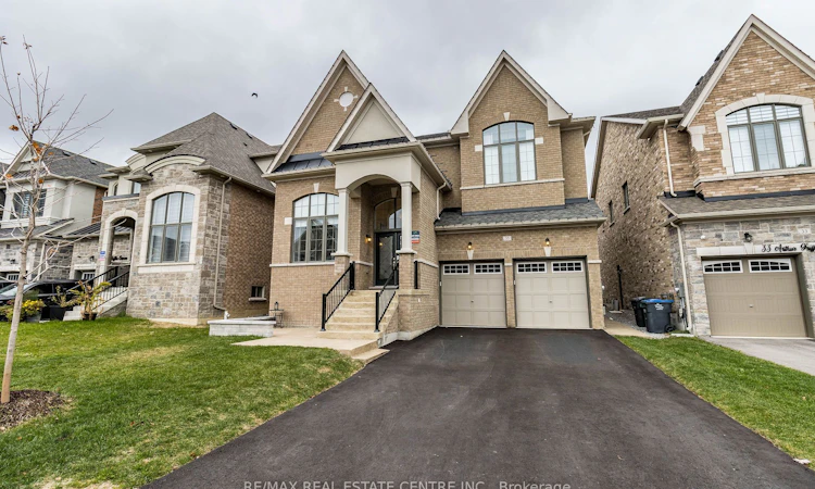 35 Arthur Griffin Crescent