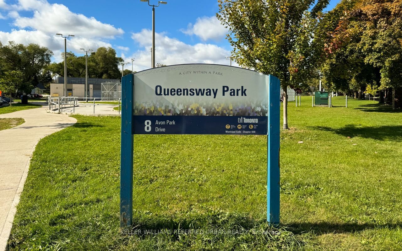 Lower-7 Ashmore Avenue, Toronto, ON, M8Z 4C5 - 7