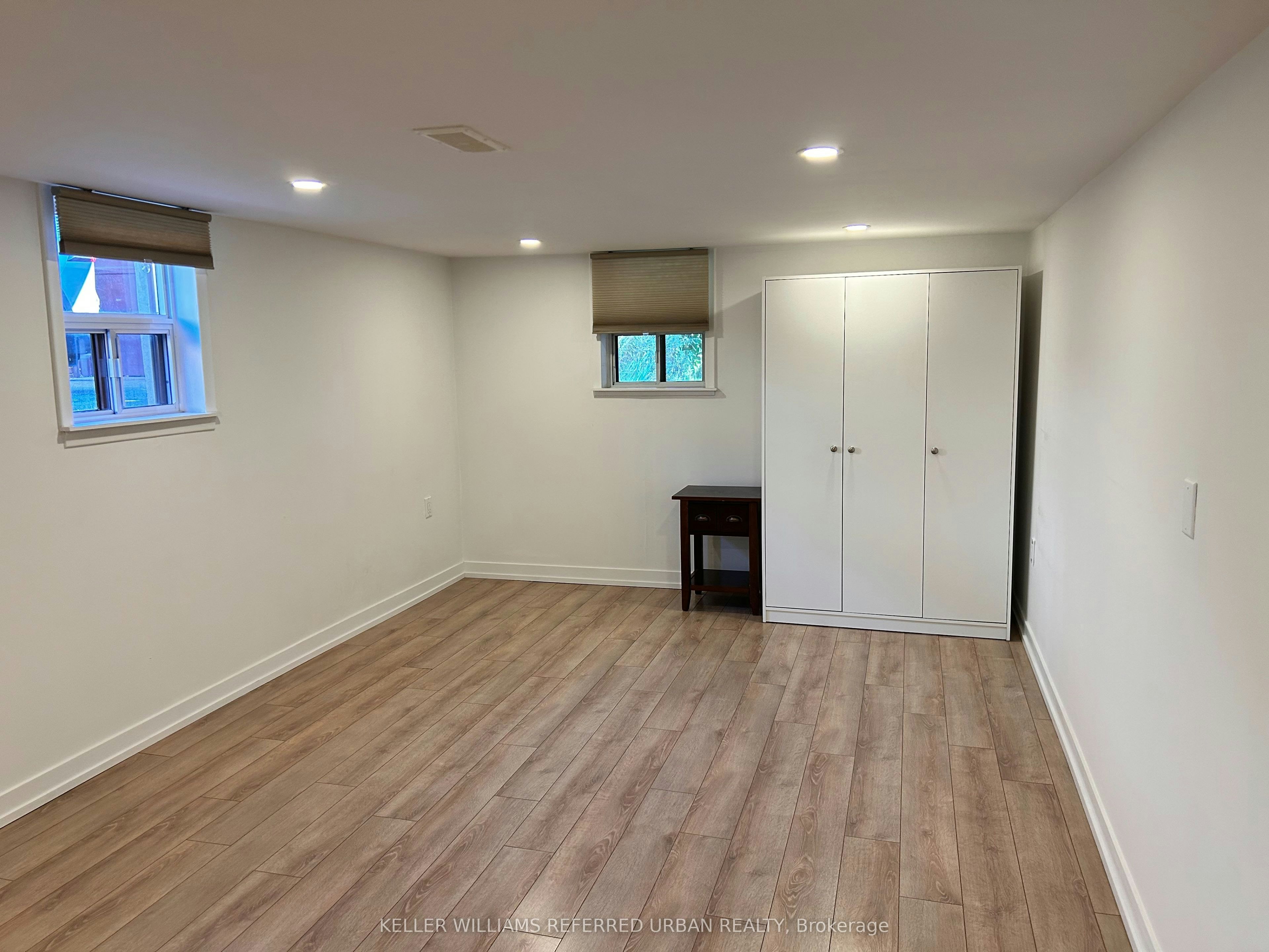Lower-7 Ashmore Avenue, Toronto, ON, M8Z 4C5 - 3