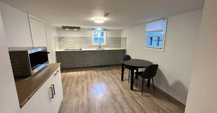 Lower-7 Ashmore Avenue, Toronto, ON, M8Z 4C5 - 5