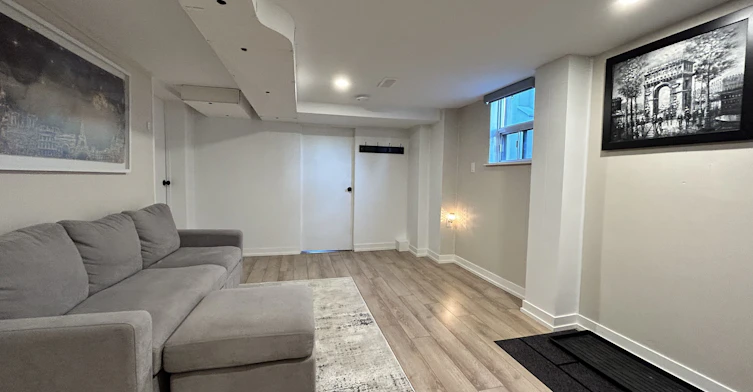 Lower-7 Ashmore Avenue, Toronto, ON, M8Z 4C5 - 3
