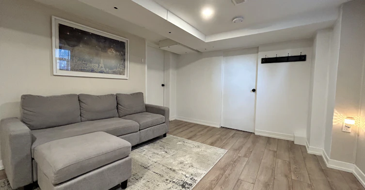 Lower-7 Ashmore Avenue, Toronto, ON, M8Z 4C5 - 2