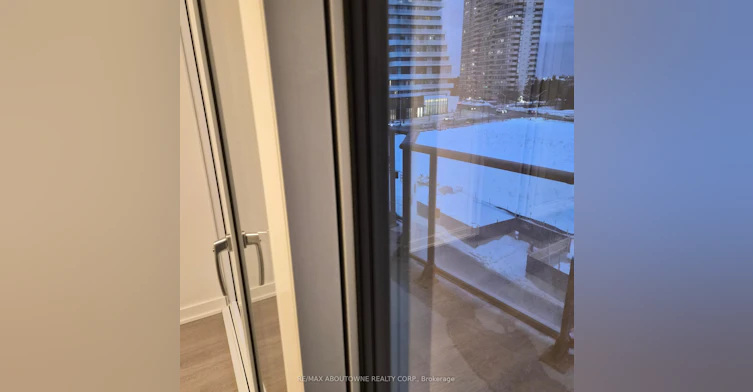 319-448 Burnhamthorpe Road W, Mississauga, ON, L5B 0R4 - 6