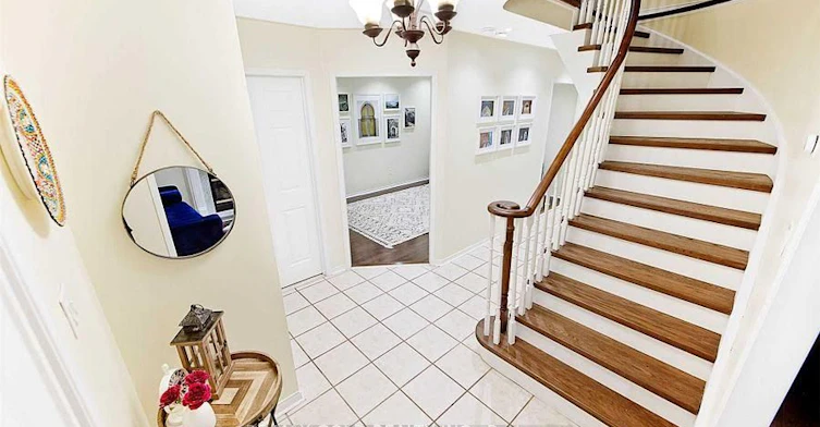 3848 Periwinkle Crescent, Mississauga, ON, L5N 6W8 - 4