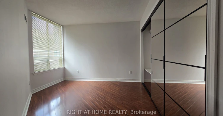 914-550 Webb Drive, Mississauga, ON, L5B 3Y4 - 9