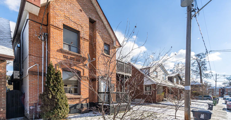 3-677 Durie Street, Toronto, ON, M6S 3H4 - 3