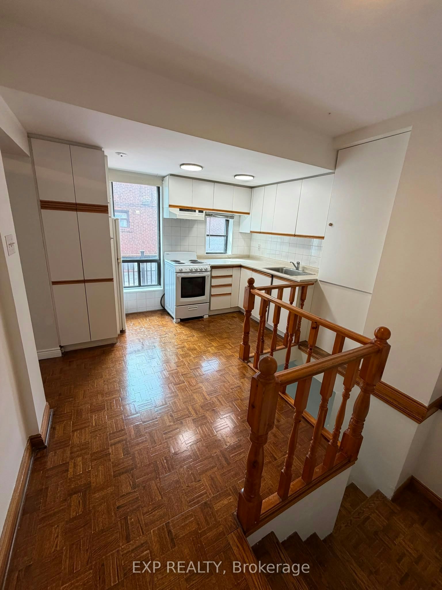 3-677 Durie Street, Toronto, ON, M6S 3H4 - 11
