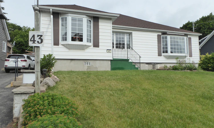 43 Cobblehill Road