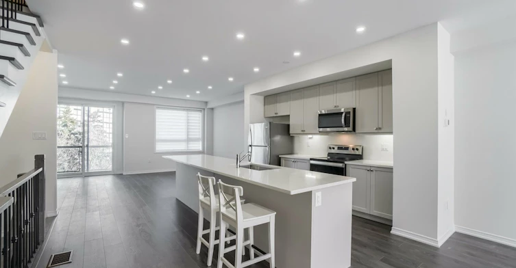 3 Woodstream Drive, Toronto, ON, M9W 0G1 - 2