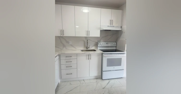 604-65 North Service Road, Mississauga, ON, L5A 1A3 - 4