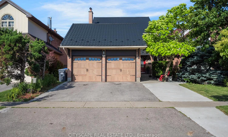 301 Kingsbridge Garden