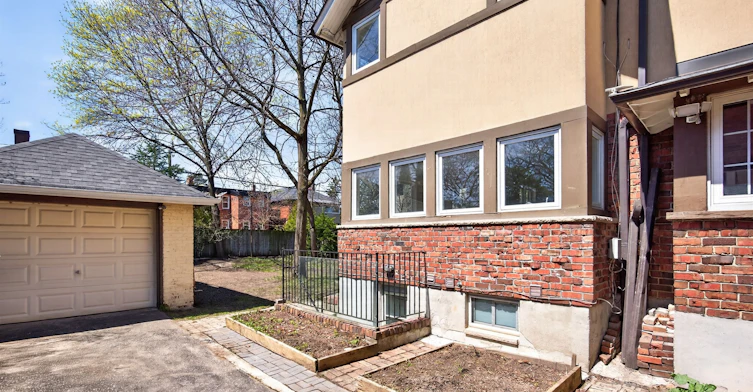 426 Armadale Avenue, Toronto, ON, M6S 3X8 - 49