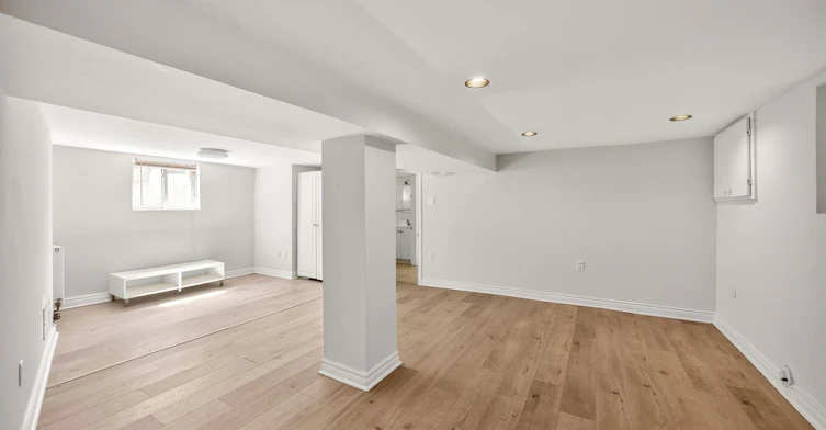 426 Armadale Avenue, Toronto, ON, M6S 3X8 - 40
