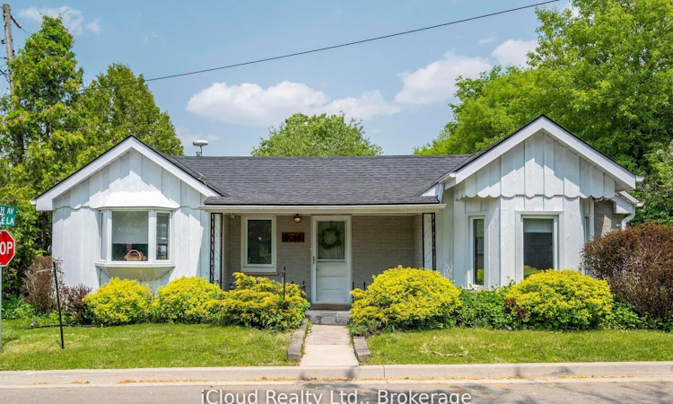 11 Maple Lane