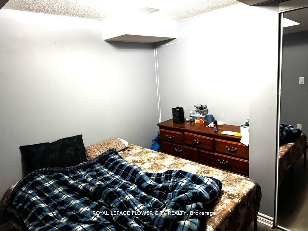 18 Saint Eugene Street, Brampton, ON, L6Y 0K9 - 4