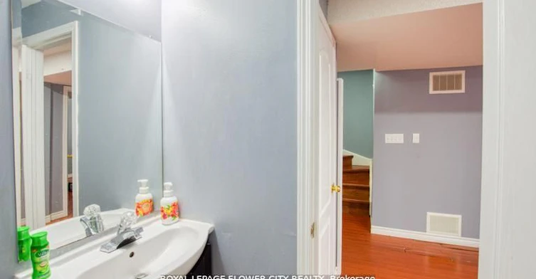 18 Saint Eugene Street, Brampton, ON, L6Y 0K9 - 7