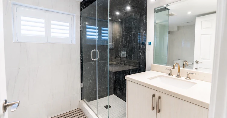 1078 Sawyer Avenue, Mississauga, ON, L5E 1K7 - 4