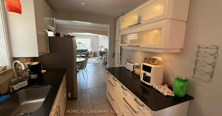 78 Yorkview Drive, Toronto, ON, M8Z 2G2 - 8